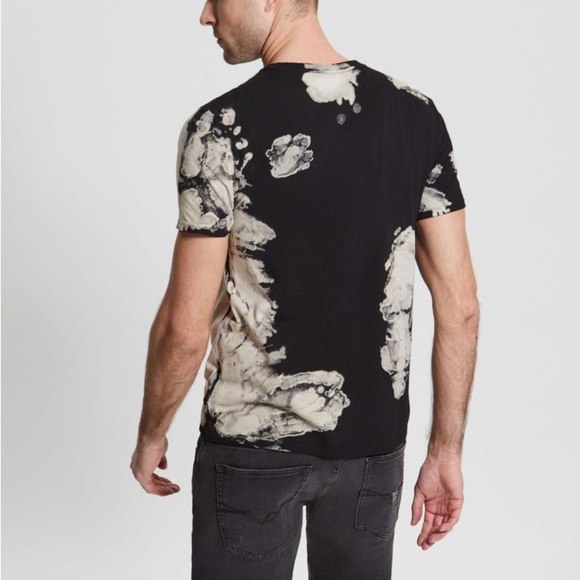 New GUESS Slim fit Graphic Tee SZ S - Picture 9 of 12